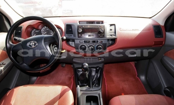 Acheter Occasion Voiture Toyota Hilux Rouge à Luanda, Province de Luanda Acheter Occasion Voiture Toyota Hilux Rouge à Luanda, Province de Luanda