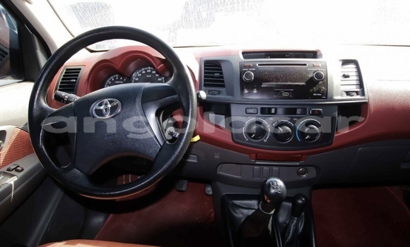 Acheter Occasion Voiture Toyota Hilux Rouge à Luanda, Province de Luanda Acheter Occasion Voiture Toyota Hilux Rouge à Luanda, Province de Luanda