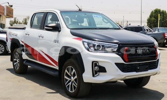 Comprar Usado Toyota Hilux Branco Carro em Luanda em Luanda Province Comprar Usado Toyota Hilux Branco Carro em Luanda em Luanda Province