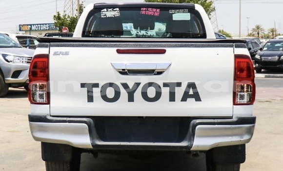 Comprar Usado Toyota Hilux Branco Carro em Luanda em Luanda Province Comprar Usado Toyota Hilux Branco Carro em Luanda em Luanda Province