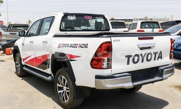 Comprar Usado Toyota Hilux Branco Carro em Luanda em Luanda Province Comprar Usado Toyota Hilux Branco Carro em Luanda em Luanda Province