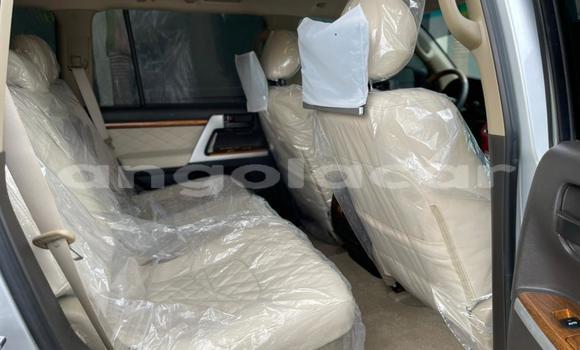 Acheter Occasion Voiture Toyota Land Cruiser Blanc à Luanda, Province de Luanda Acheter Occasion Voiture Toyota Land Cruiser Blanc à Luanda, Province de Luanda