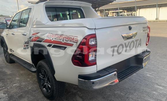 Comprar Usado Toyota Hilux Branco Carro em Luanda em Luanda Province Comprar Usado Toyota Hilux Branco Carro em Luanda em Luanda Province