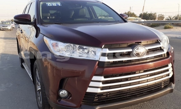 Acheter Occasion Voiture Toyota Highlander Rouge à Luanda, Province de Luanda
