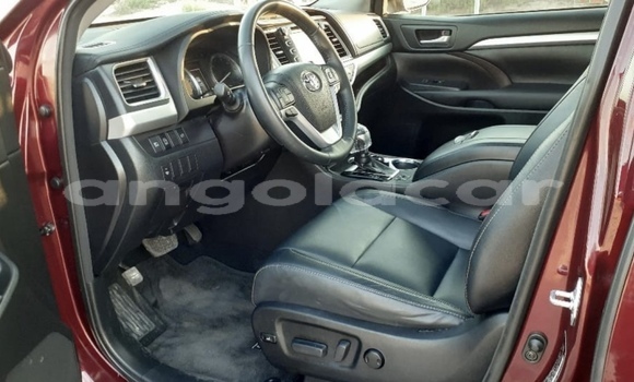 Comprar Usado Toyota Highlander Vermelho Carro em Luanda em Luanda Province Comprar Usado Toyota Highlander Vermelho Carro em Luanda em Luanda Province