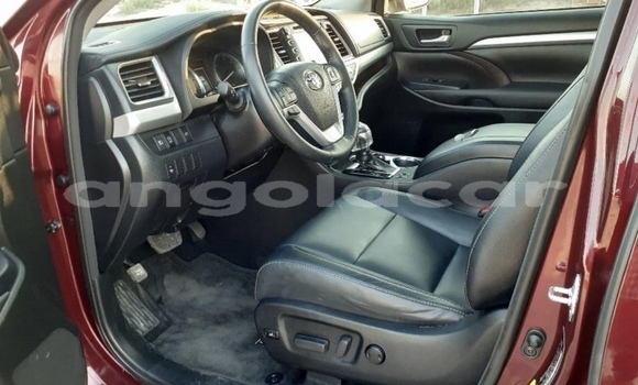 Comprar Usado Toyota Highlander Vermelho Carro em Luanda em Luanda Province Comprar Usado Toyota Highlander Vermelho Carro em Luanda em Luanda Province