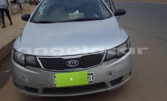 Acheter Occasion Voiture Kia Cerato Gris à Luanda, Province de Luanda Acheter Occasion Voiture Kia Cerato Gris à Luanda, Province de Luanda