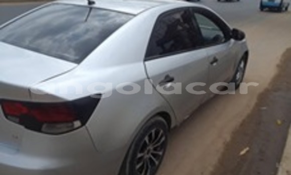 Acheter Occasion Voiture Kia Cerato Gris à Luanda, Province de Luanda Acheter Occasion Voiture Kia Cerato Gris à Luanda, Province de Luanda