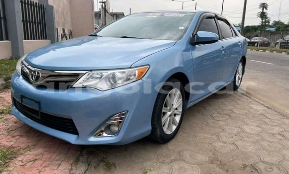 Comprar Usado Toyota Camry Azul Carro em Luanda em Luanda Province Comprar Usado Toyota Camry Azul Carro em Luanda em Luanda Province