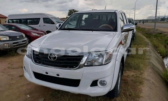 Comprar Usado Toyota Hilux Branco Carro em Luanda em Luanda Province Comprar Usado Toyota Hilux Branco Carro em Luanda em Luanda Province
