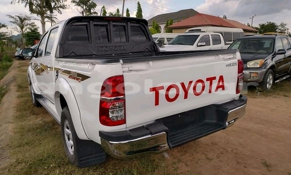 Comprar Usado Toyota Hilux Branco Carro em Luanda em Luanda Province Comprar Usado Toyota Hilux Branco Carro em Luanda em Luanda Province