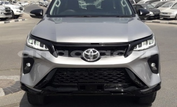 Buy Used Toyota Fortuner Silver Car in Luanda in Luanda Province Buy Used Toyota Fortuner Silver Car in Luanda in Luanda Province