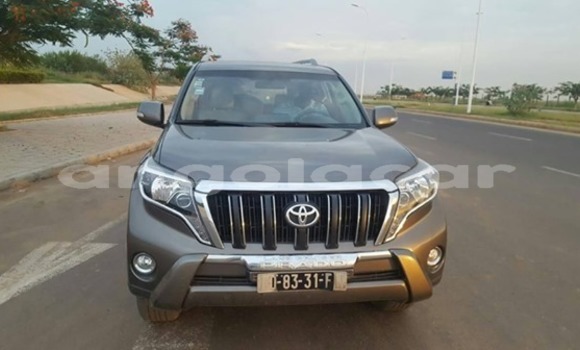 Acheter Occasion Voiture Toyota Land Cruiser Prado Noir à Luanda, Province de Luanda Acheter Occasion Voiture Toyota Land Cruiser Prado Noir à Luanda, Province de Luanda