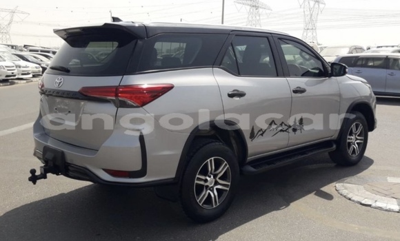 Acheter Occasion Voiture Toyota Fortuner Gris à Luanda, Province de Luanda Acheter Occasion Voiture Toyota Fortuner Gris à Luanda, Province de Luanda
