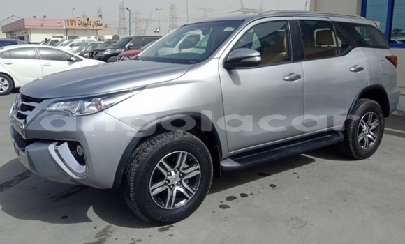 Comprar Usado Toyota Fortuner Prata Carro em Luanda em Luanda Province Comprar Usado Toyota Fortuner Prata Carro em Luanda em Luanda Province