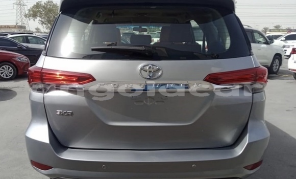 Comprar Usado Toyota Fortuner Prata Carro em Luanda em Luanda Province Comprar Usado Toyota Fortuner Prata Carro em Luanda em Luanda Province