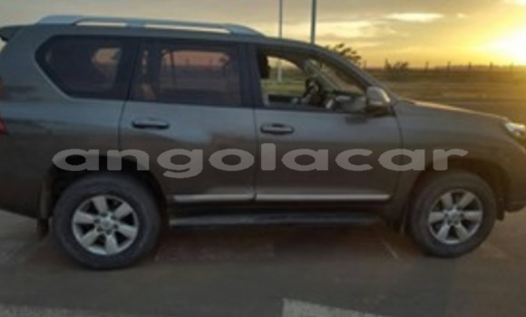 Acheter Occasion Voiture Toyota Land Cruiser Prado Noir à Luanda, Province de Luanda Acheter Occasion Voiture Toyota Land Cruiser Prado Noir à Luanda, Province de Luanda