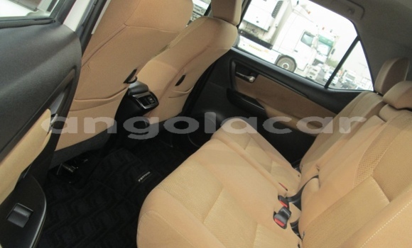 Acheter Occasion Voiture Toyota Fortuner Blanc à Luanda, Province de Luanda Acheter Occasion Voiture Toyota Fortuner Blanc à Luanda, Province de Luanda