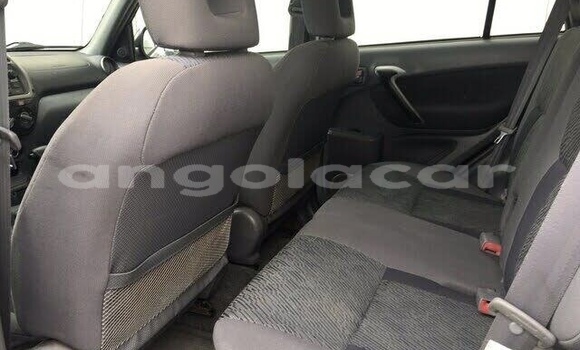 Comprar Usado Toyota RAV4 Azul Carro em Luanda em Luanda Province Comprar Usado Toyota RAV4 Azul Carro em Luanda em Luanda Province