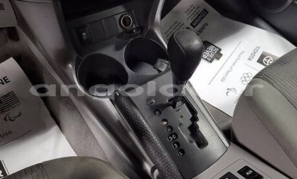 Comprar Usado Toyota RAV4 Azul Carro em Luanda em Luanda Province Comprar Usado Toyota RAV4 Azul Carro em Luanda em Luanda Province