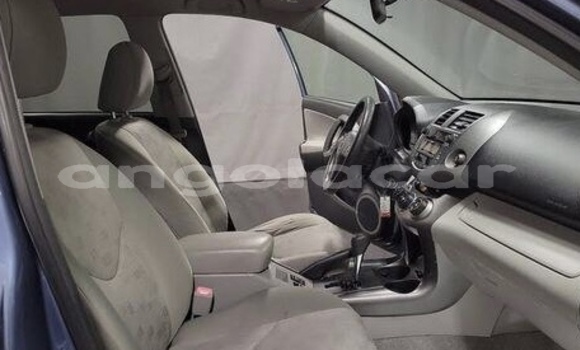 Comprar Usado Toyota RAV4 Azul Carro em Luanda em Luanda Province Comprar Usado Toyota RAV4 Azul Carro em Luanda em Luanda Province