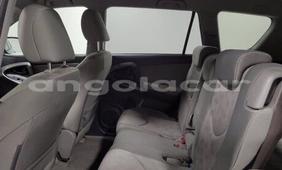 Comprar Usado Toyota RAV4 Azul Carro em Luanda em Luanda Province Comprar Usado Toyota RAV4 Azul Carro em Luanda em Luanda Province