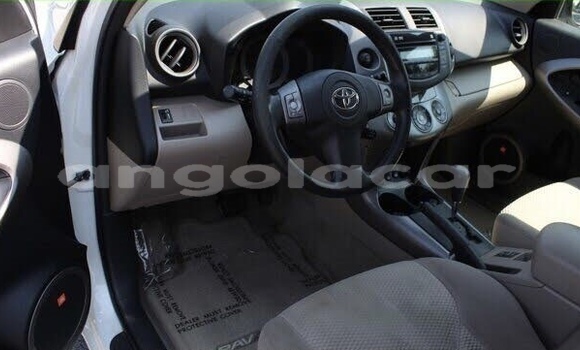 Comprar Usado Toyota RAV4 Branco Carro em Luanda em Luanda Province Comprar Usado Toyota RAV4 Branco Carro em Luanda em Luanda Province