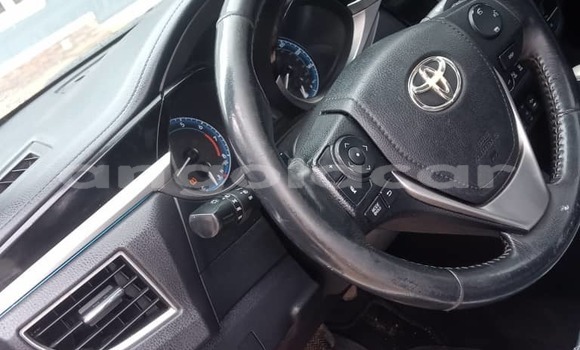 Buy Used Toyota Corolla White Car in Luanda in Luanda Province Buy Used Toyota Corolla White Car in Luanda in Luanda Province