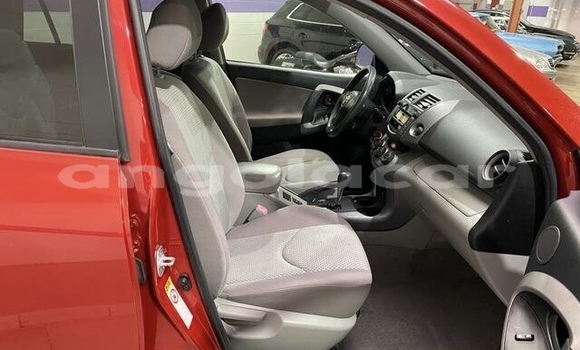 Comprar Usado Toyota RAV4 Vermelho Carro em Luanda em Luanda Province Comprar Usado Toyota RAV4 Vermelho Carro em Luanda em Luanda Province