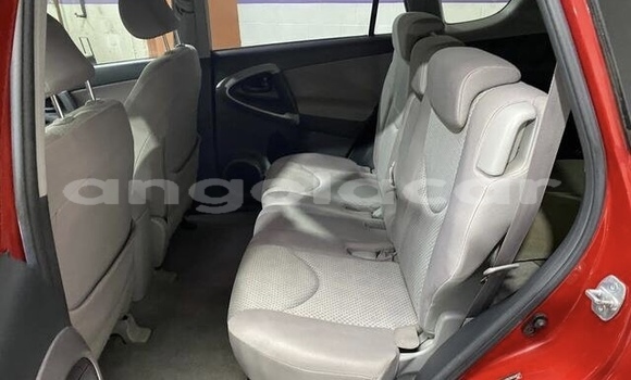 Comprar Usado Toyota RAV4 Vermelho Carro em Luanda em Luanda Province Comprar Usado Toyota RAV4 Vermelho Carro em Luanda em Luanda Province