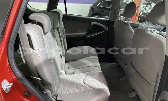 Comprar Usado Toyota RAV4 Vermelho Carro em Luanda em Luanda Province Comprar Usado Toyota RAV4 Vermelho Carro em Luanda em Luanda Province