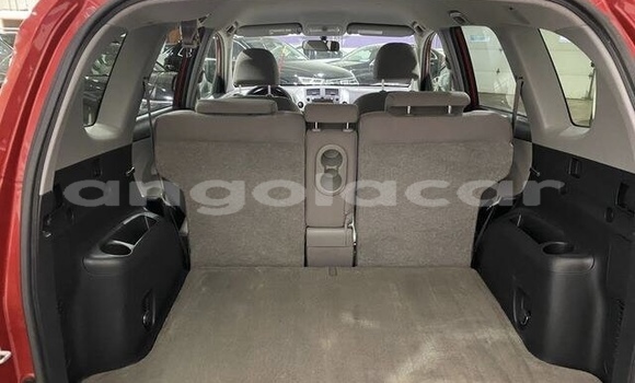Comprar Usado Toyota RAV4 Vermelho Carro em Luanda em Luanda Province Comprar Usado Toyota RAV4 Vermelho Carro em Luanda em Luanda Province