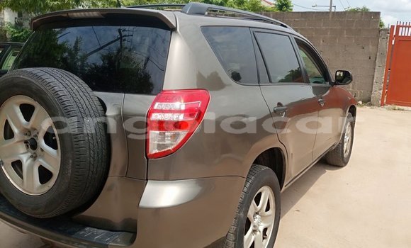 Buy Used Toyota RAV4 Silver Car in Luanda in Luanda Province Buy Used Toyota RAV4 Silver Car in Luanda in Luanda Province