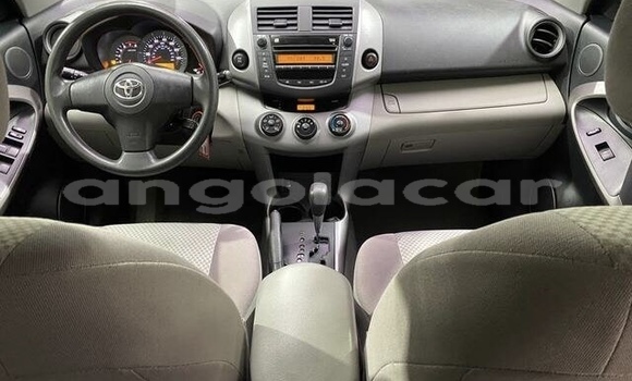 Acheter Occasion Voiture Toyota RAV4 Rouge à Luanda, Province de Luanda Acheter Occasion Voiture Toyota RAV4 Rouge à Luanda, Province de Luanda