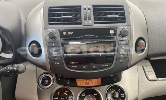 Acheter Occasion Voiture Toyota RAV4 Rouge à Luanda, Province de Luanda Acheter Occasion Voiture Toyota RAV4 Rouge à Luanda, Province de Luanda