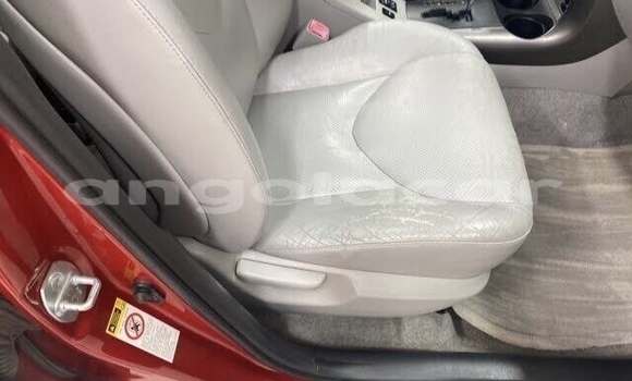 Acheter Occasion Voiture Toyota RAV4 Rouge à Luanda, Province de Luanda Acheter Occasion Voiture Toyota RAV4 Rouge à Luanda, Province de Luanda