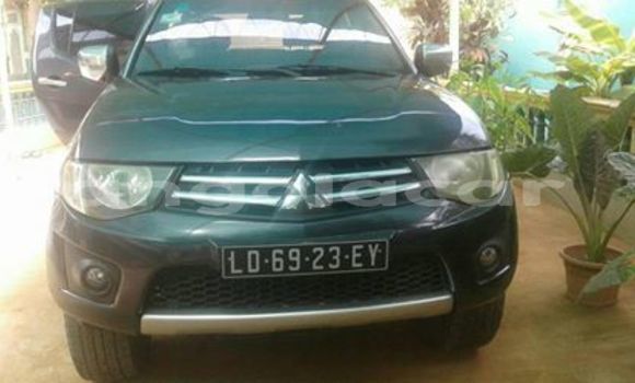 Acheter Occasion Voiture Mitsubishi L200 Noir à Luanda, Province de Luanda Acheter Occasion Voiture Mitsubishi L200 Noir à Luanda, Province de Luanda