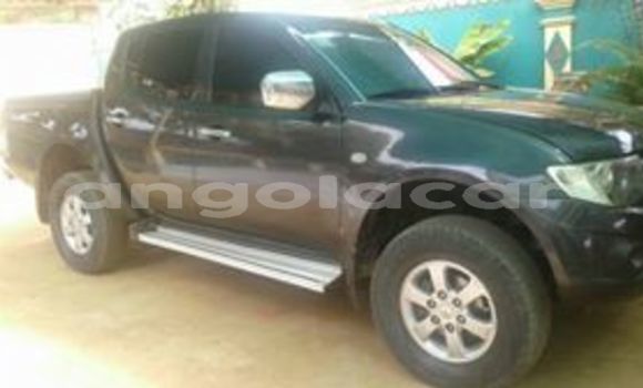 Acheter Occasion Voiture Mitsubishi L200 Noir à Luanda, Province de Luanda Acheter Occasion Voiture Mitsubishi L200 Noir à Luanda, Province de Luanda