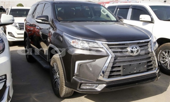 Comprar Usado Toyota Fortuner Preto Carro em Luanda em Luanda Province Comprar Usado Toyota Fortuner Preto Carro em Luanda em Luanda Province