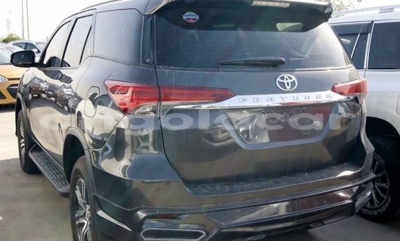 Comprar Usado Toyota Fortuner Preto Carro em Luanda em Luanda Province Comprar Usado Toyota Fortuner Preto Carro em Luanda em Luanda Province