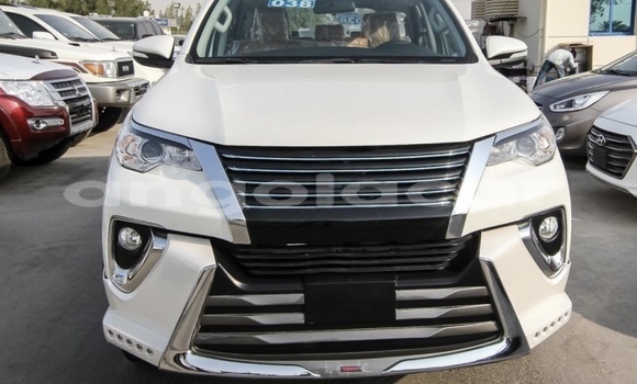 Acheter Occasion Voiture Toyota Fortuner Blanc à Luanda, Province de Luanda Acheter Occasion Voiture Toyota Fortuner Blanc à Luanda, Province de Luanda
