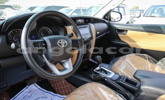 Acheter Occasion Voiture Toyota Fortuner Blanc à Luanda, Province de Luanda Acheter Occasion Voiture Toyota Fortuner Blanc à Luanda, Province de Luanda