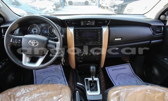 Acheter Occasion Voiture Toyota Fortuner Blanc à Luanda, Province de Luanda Acheter Occasion Voiture Toyota Fortuner Blanc à Luanda, Province de Luanda
