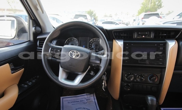 Acheter Occasion Voiture Toyota Fortuner Blanc à Luanda, Province de Luanda Acheter Occasion Voiture Toyota Fortuner Blanc à Luanda, Province de Luanda