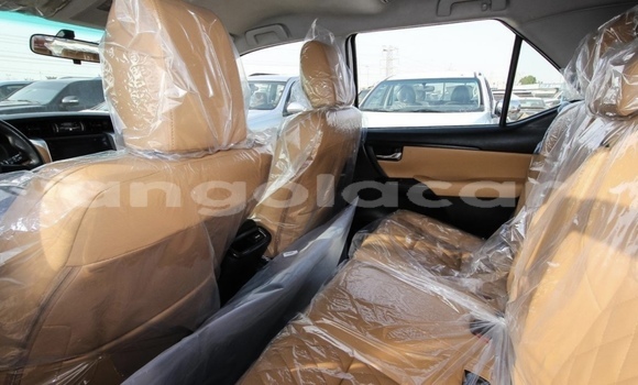 Acheter Occasion Voiture Toyota Fortuner Blanc à Luanda, Province de Luanda Acheter Occasion Voiture Toyota Fortuner Blanc à Luanda, Province de Luanda