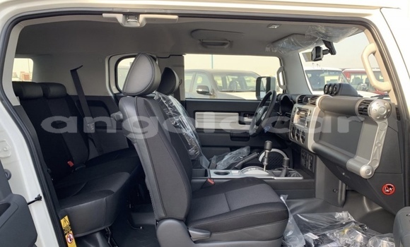 Acheter Occasion Voiture Toyota FJ Cruiser Blanc à Cuito, Province de Bié Acheter Occasion Voiture Toyota FJ Cruiser Blanc à Cuito, Province de Bié
