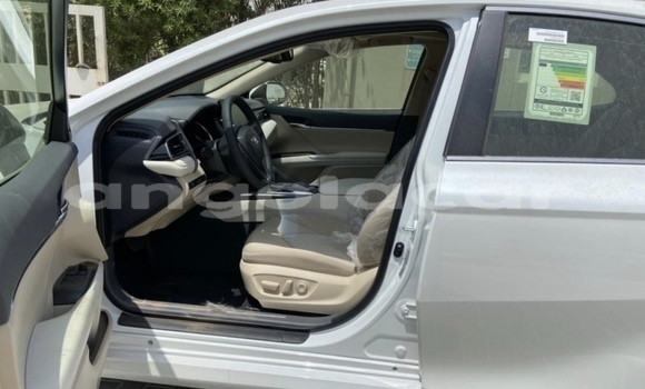 Acheter Occasion Voiture Toyota Camry Blanc à Luanda, Province de Luanda Acheter Occasion Voiture Toyota Camry Blanc à Luanda, Province de Luanda