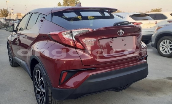 Comprar Usado Toyota C-HR Vermelho Carro em Luanda em Luanda Province Comprar Usado Toyota C-HR Vermelho Carro em Luanda em Luanda Province