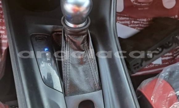 Comprar Usado Toyota C-HR Prata Carro em Luanda em Luanda Province Comprar Usado Toyota C-HR Prata Carro em Luanda em Luanda Province