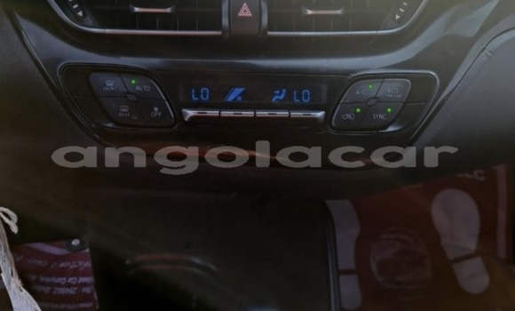 Comprar Usado Toyota C-HR Prata Carro em Luanda em Luanda Province Comprar Usado Toyota C-HR Prata Carro em Luanda em Luanda Province